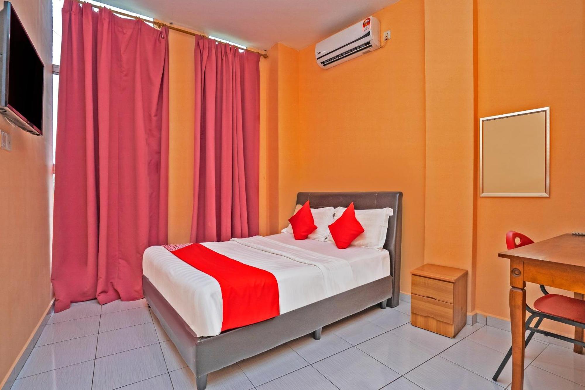 Sz Hotel Lumut Bagian luar foto